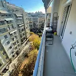 Central Sunny Apartment